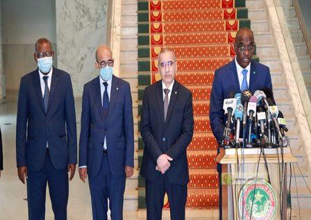 وزراء خارج الحكومة أغلبهم من وزراء «العشرية»