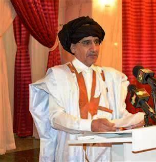 ول أحويرثي مدير الديوان يقضي عطلته السنوية في مسقط رأسه بومديد ويوزع الابل علي الفقراء