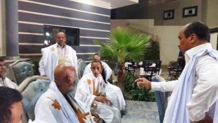دافع عن ثراء زوجته وصِهره
